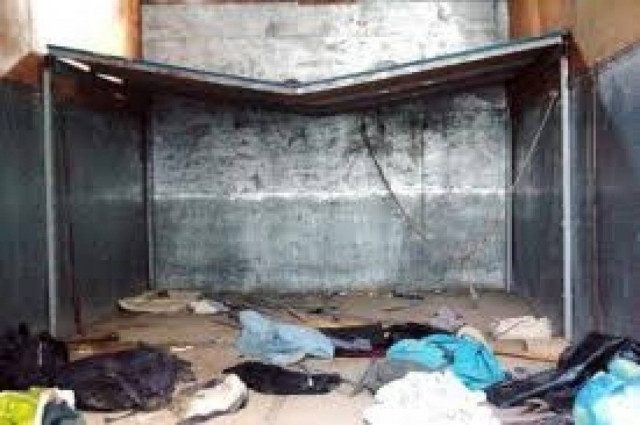 Είχε κρύψει στην καρότσα του φορτηγού του 27 λαθρομετανάστες