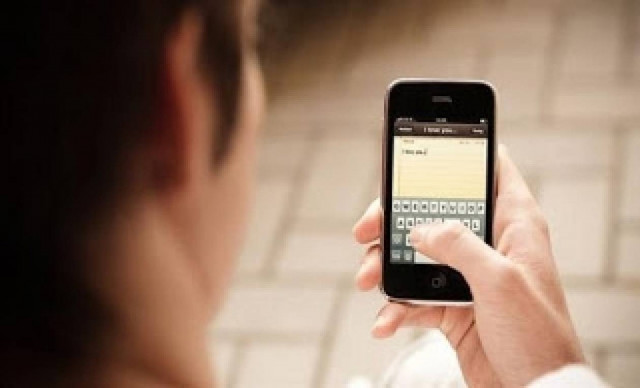 Προτιμούν να ζήσουν δίχως σεξ παρά δίχως κινητό!