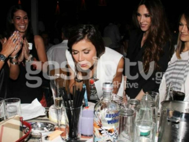 Νεσχάν Μουλαζίμ: Γιόρτασε τα γενέθλια της με φίλες!