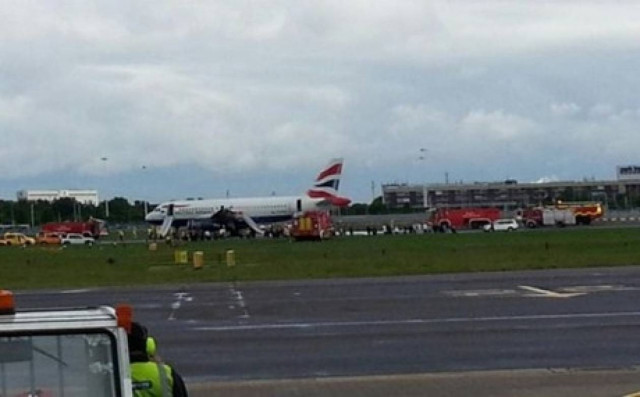 Βίντεο: Η αναγκαστική προσγείωση μέσα από τα μάτια ενός επιβάτη