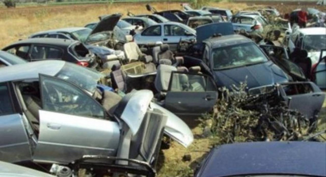 Θεσσαλονίκη: Εντόπισαν μάντρα με κλεμμένα αυτοκίνητα