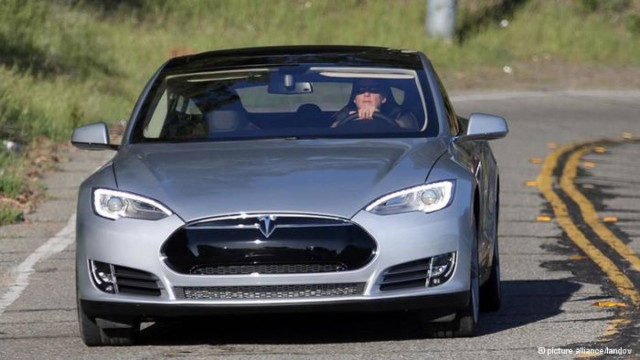 DW: Ηλεκτρικά αυτοκίνητα και μεγάλες προσδοκίες