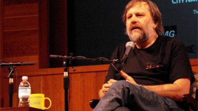 Ζίζεκ: «Η κυβέρνηση έχει φτιάξει ήδη μικρά γκουλάγκ για μετανάστες»