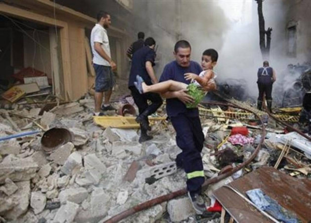 Πέντε τραυματίες από έκρηξη δύο ρουκετών