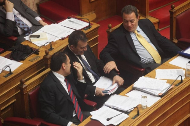 Ευρεία υπουργική σύσκεψη για ανεργία την Τρίτη