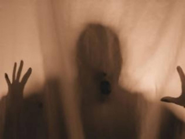 Άκουγε πατημασιές και νόμιζε ότι μπήκαν φαντάσματα...