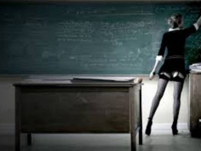 Σάλος στην Πάτρα: Καθηγήτρια έκανε επιτήρηση χωρίς εσώρουχο!