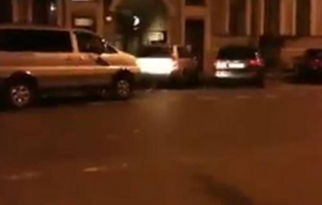 Βίντεο: Του έκλεισαν την είσοδο του γκαράζ και…