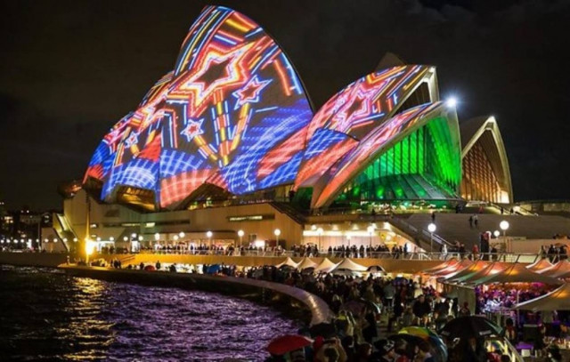 Αυτοί είναι οι 10 πιο χαρούμενοι λαοί του κόσμου