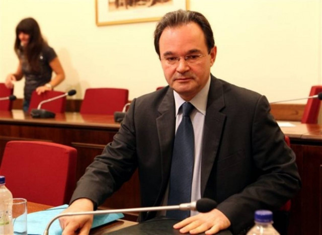 Εξήντα υπογραφές για το κακούργημα Παπακωνσταντίνου