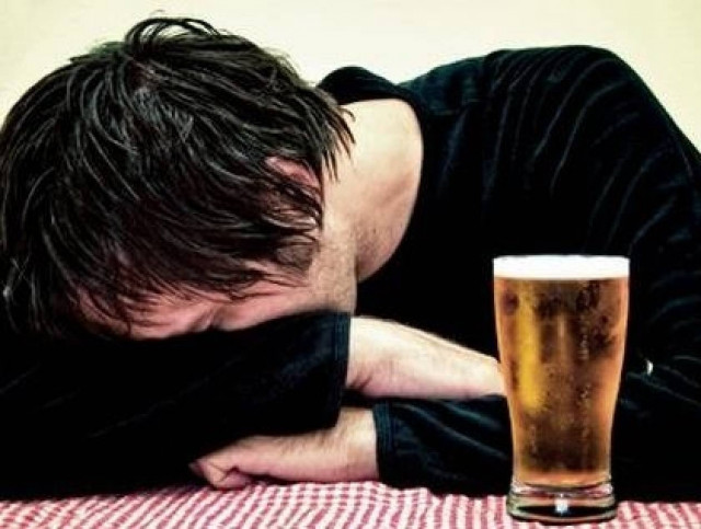 Γιατί γινόμαστε συναισθηματικοί όταν πίνουμε;