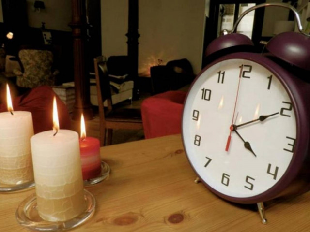 Απίστευτο: Καφετέρια χρεώνει τον καφέ με την ώρα που κάθεσαι!