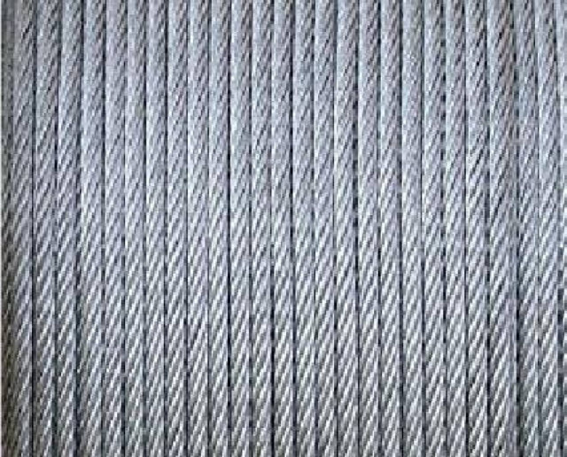 Πάτρα: Έδεναν συρματόσχοινο από φορτηγό και…