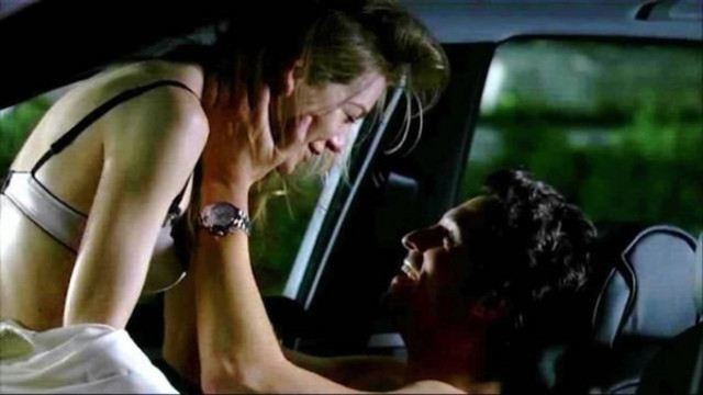 Δεν υπάρχει: Δείτε τι έκανε την ώρα που οδηγούσε και τράκαρε!