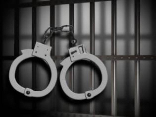 Χειροπέδες σε 25χρονο ληστή της Αττικής