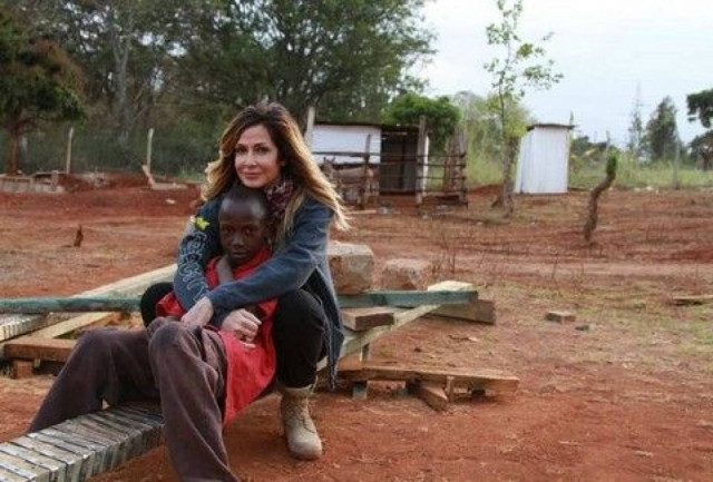 Το μυστικό της Άννας Βίσση: Η άγνωστη υιοθεσία της ελληνίδας σταρ!