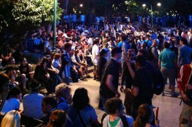 Γιόρτασαν την «ανακατάληψη» της πλατείας Ταξίμ