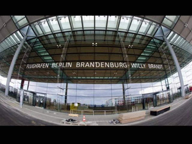 Γερμανικό φιάσκο με το αεροδρόμιο «Βίλι Μπραντ»