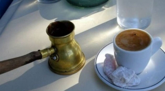 Πώς να διαβάζετε το φλιτζάνι του καφέ!