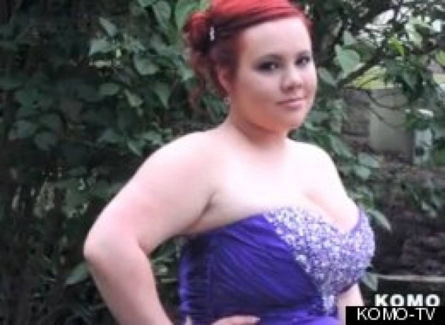 Aπίστευτο: Απαγόρευσαν σε μαθήτρια να πάει στο χορό λόγω... στήθους