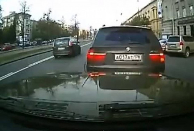 Βίντεο: Ευτυχώς που είχε κάμερα στο αυτοκίνητο