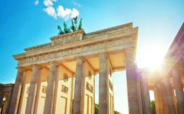 Ιστορικής σημασίας ομιλία του Ομπάμα στην Πύλη του Βρανδεμβούργου