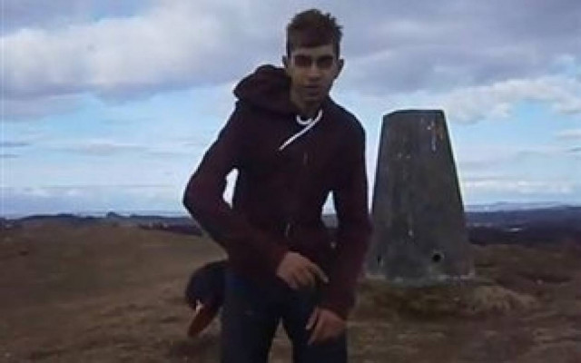 Δεν υπάρχει: Το... άθλιο βίντεοκλιπ που σαρώνει στο YouTube