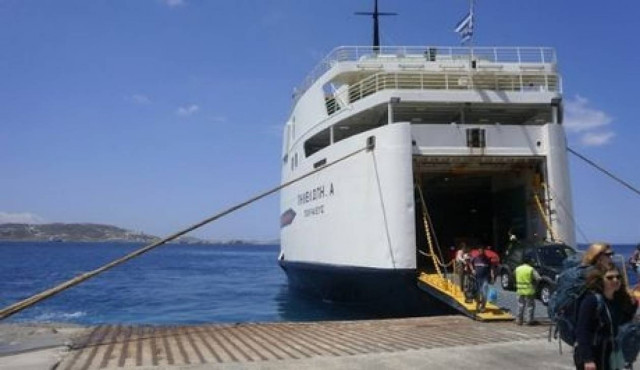 Δυο προσαγωγές ναυτεργατών στο λιμάνι της Ραφήνας