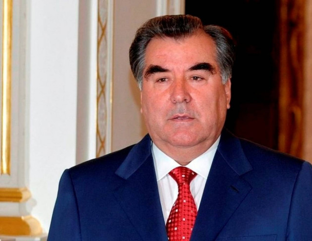 Σάρωσε στο You Tube με το τσιφτετέλι του και τώρα του βάζει «λουκέτο»