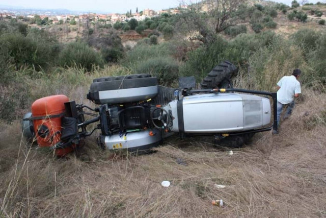 Τραγωδία στην Ηλεία: Πατέρας τριών παιδιών καταπλακώθηκε από τρακτέρ
