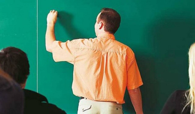 Αλλάζει ο χάρτης: Φεύγουν 13.000 εκπαιδευτικοί χωρίς αντικατάσταση!