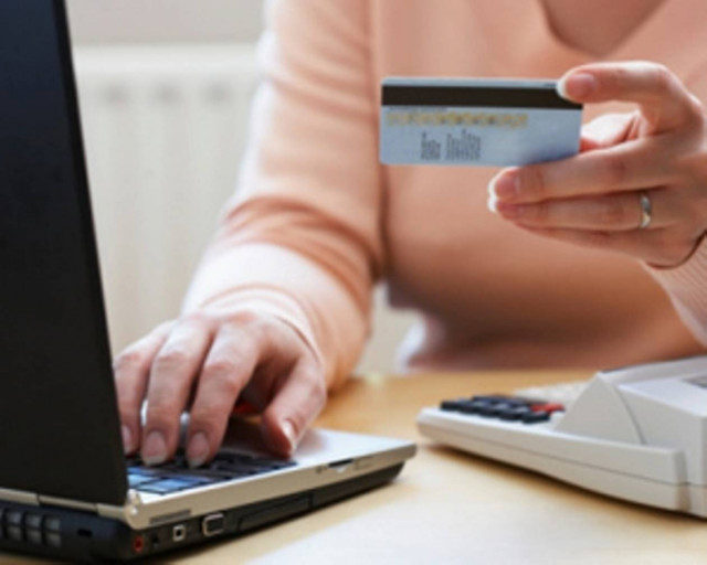 «Χρυσές δουλειές» τραπεζικής υπαλλήλου με βιβλιάρια πελατών