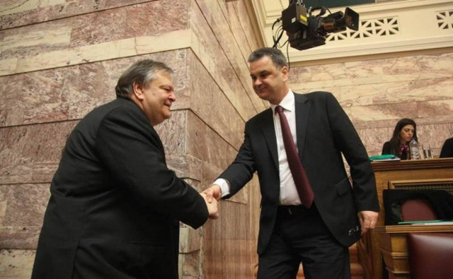 Ξυνίδης: Ευάγγελε δεν μπορείς να είσαι ο αυτοκράτωρ που ονειρεύτηκες