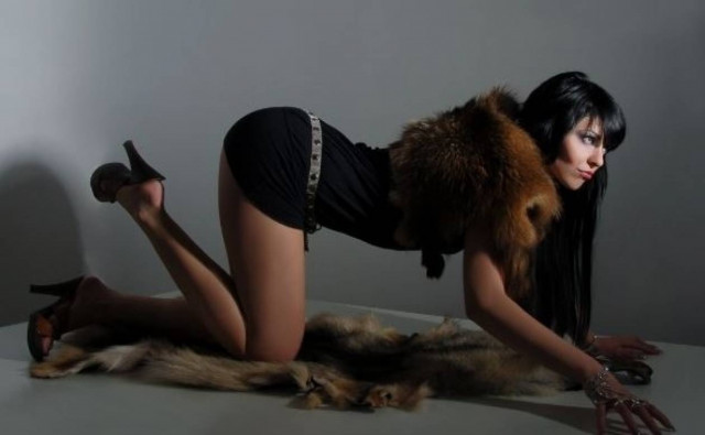 Μις Βουλγαρία: Δείτε την «ταραντούλα» της κόκας στη Γλυφάδα (pics)