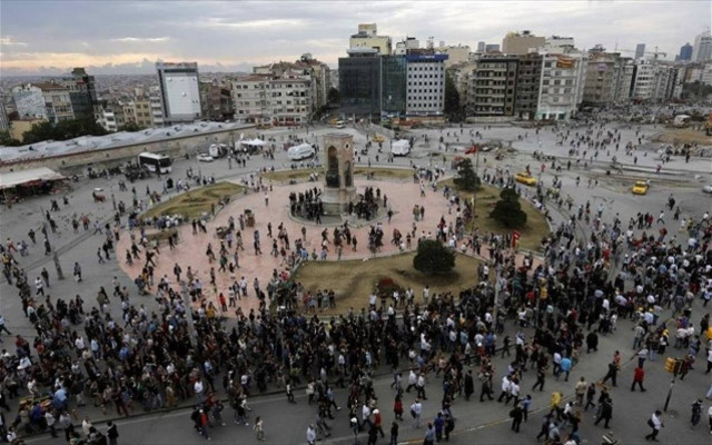 Τουρκία: Άμεση αποχώρηση των διαδηλωτών ζητά το κυβερνών κόμμα