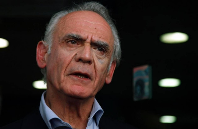 Άκης: «ΠΑΣΟΚ-ΝΔ χειραγώγησαν το Κοινοβούλιο να παρανομήσει»