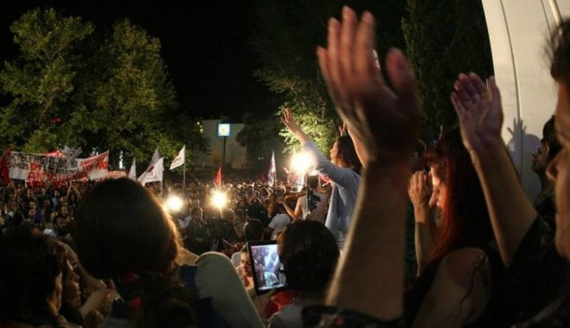 Κλειστή η Μεσογείων στο ύψος της ΕΡΤ