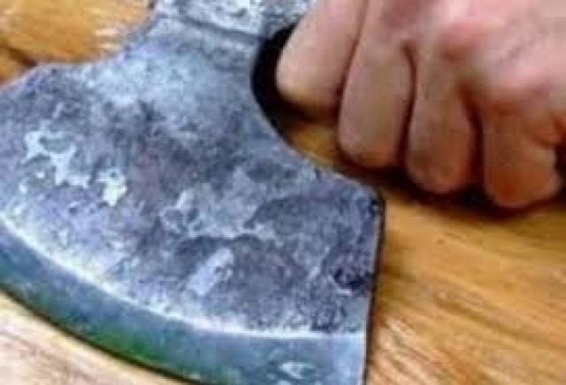 Σοκ: Τον χτύπησε με τσεκούρι για ένα πακέτο τσιγάρα