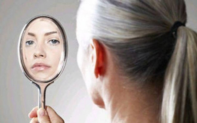 Γιατί ασπρίζουν τα μαλλιά μας;