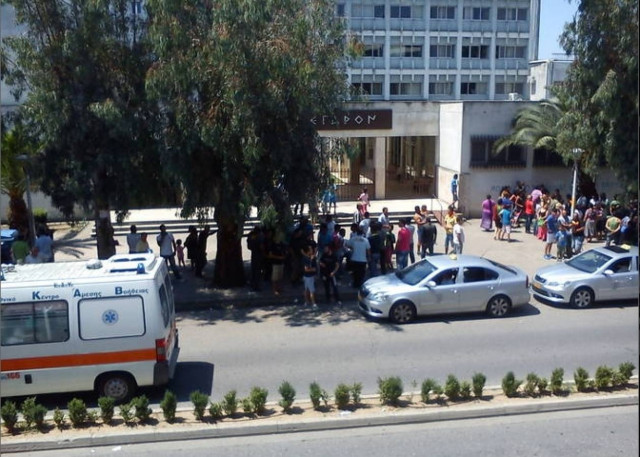 Δικαστήρια Αγρινίου: Προφυλάκιση, λιποθυμίες και ένταση (βίντεο)