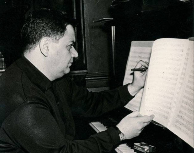 Σαν σήμερα «έφυγε» από τη ζωή ο Μάνος Χατζιδάκις