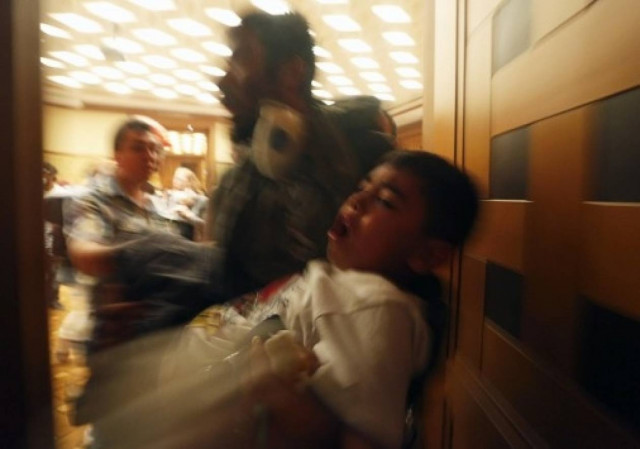 Συγκλονίζει η φωτογραφία του Μπεχράκη – Τον κατηγορούν ως προβοκάτορα