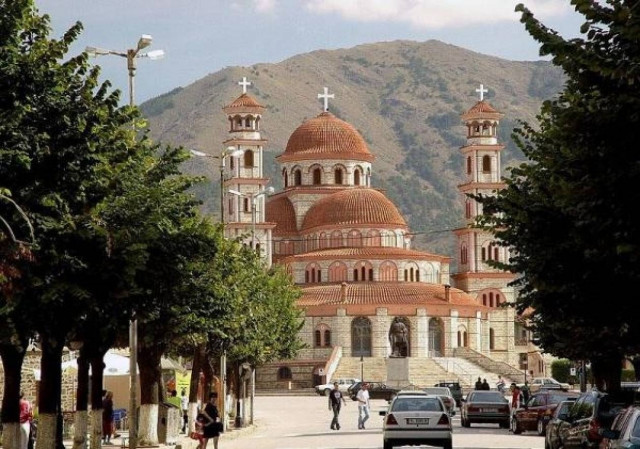 Λεηλάτησαν εκκλησία 400 ετών στην Κορυτσά