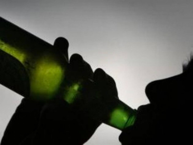 Κρήτη: Έδιναν αλκοόλ σε ανήλικους