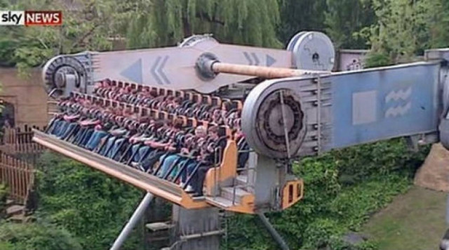 Τρόμος σε λούνα παρκ: Έμειναν κρεμασμένοι για τρεις ώρες