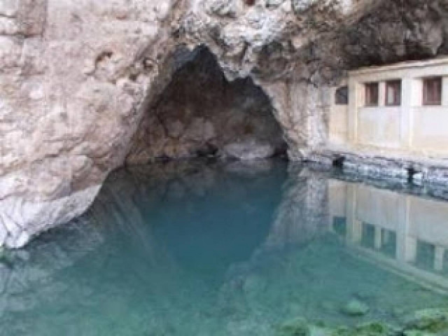 Ηλεία: Μείωση τουρισμού με κλειστά ιαματικά λουτρά της λίμνης Καϊάφα