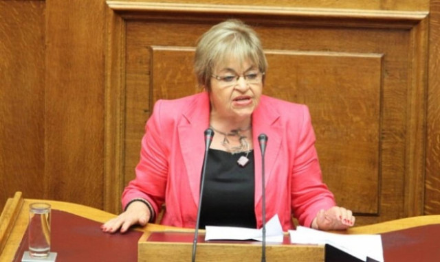 Γιαταγάνα:Το «μαύρο» στην ΕΡΤ είναι «κόκκινο πανί» για τον λαό