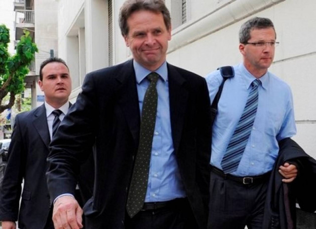 Σε εξέλιξη η συνάντηση Σαμαρά-Τρόικας