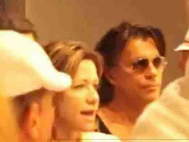 Λάτση-Ψινάκης: Σεργιάνι στα σοκάκια της Μυκόνου!