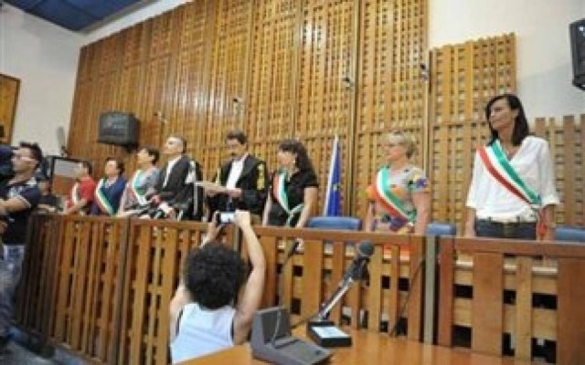 Ισόβια στο δράστη βομβιστικής επίθεσης σε σχολείο της Ιταλίας